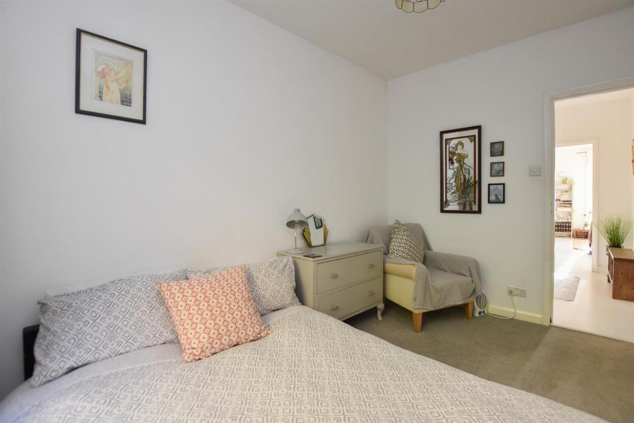 Stunning 2 Bed With Sea View In Hastings Old Town Apartment Bagian luar foto
