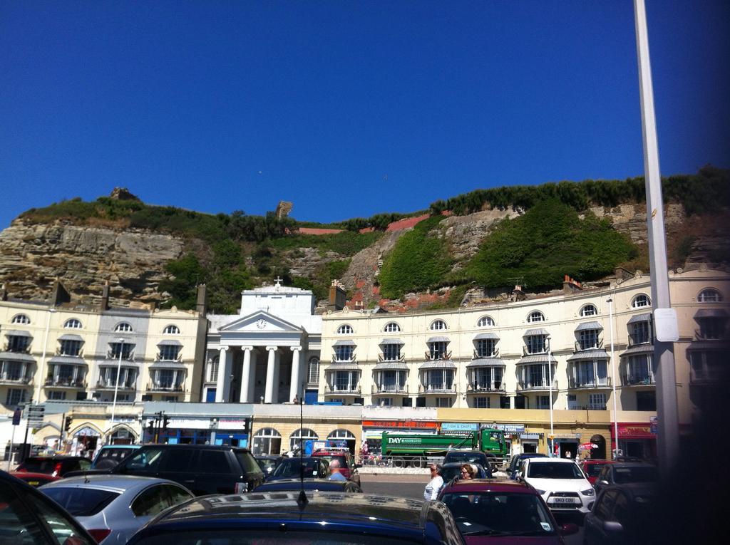 Stunning 2 Bed With Sea View In Hastings Old Town Apartment Ruang foto